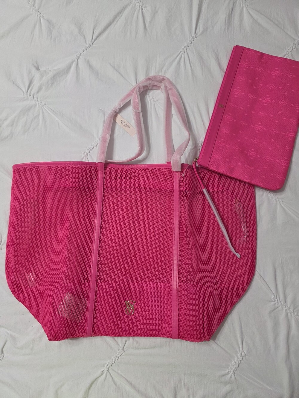 Hot Pink Mesh Tote Bag with Zip Pouch - Victorias Secret. New With Tags